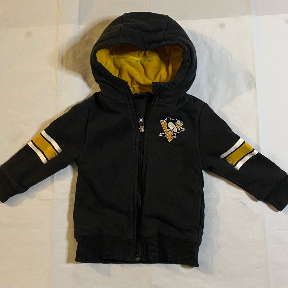 Pittsburgh Penguins NHL 2-in-1 Transforming Full-Zip Hoodie/Soft Plushie 2T